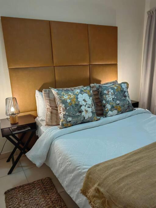 Classy And Cosy Apt - Dainfern Sandton Buitenkant foto